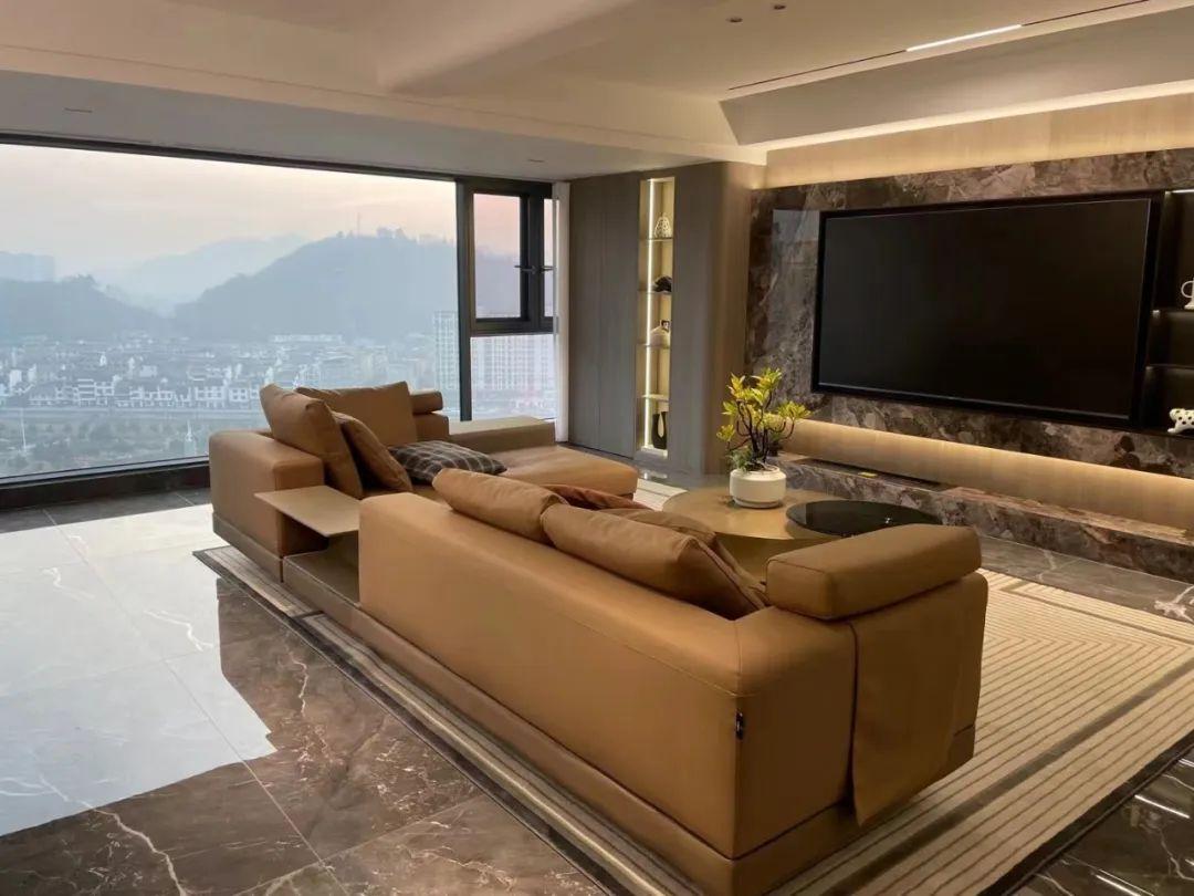 實景案例 | 深色磚也能裝出豪宅感！